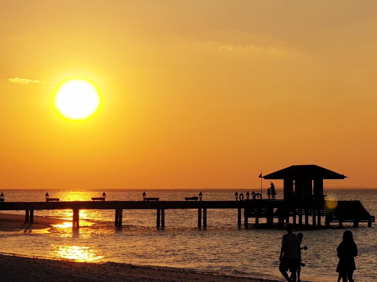 The Barefoot Eco Hotel Hanimaadhoo Island Екстериор снимка