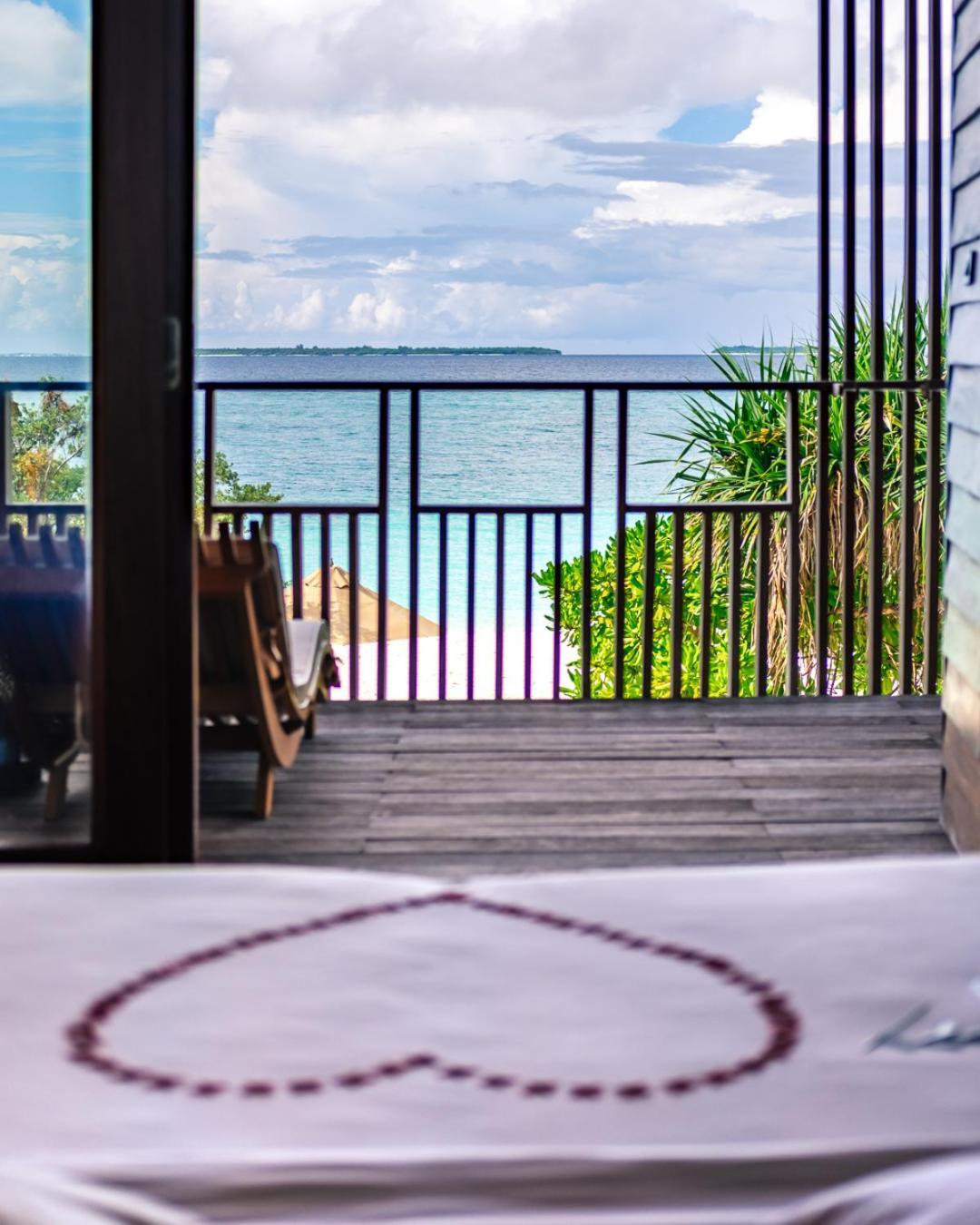 The Barefoot Eco Hotel Hanimaadhoo Island Екстериор снимка