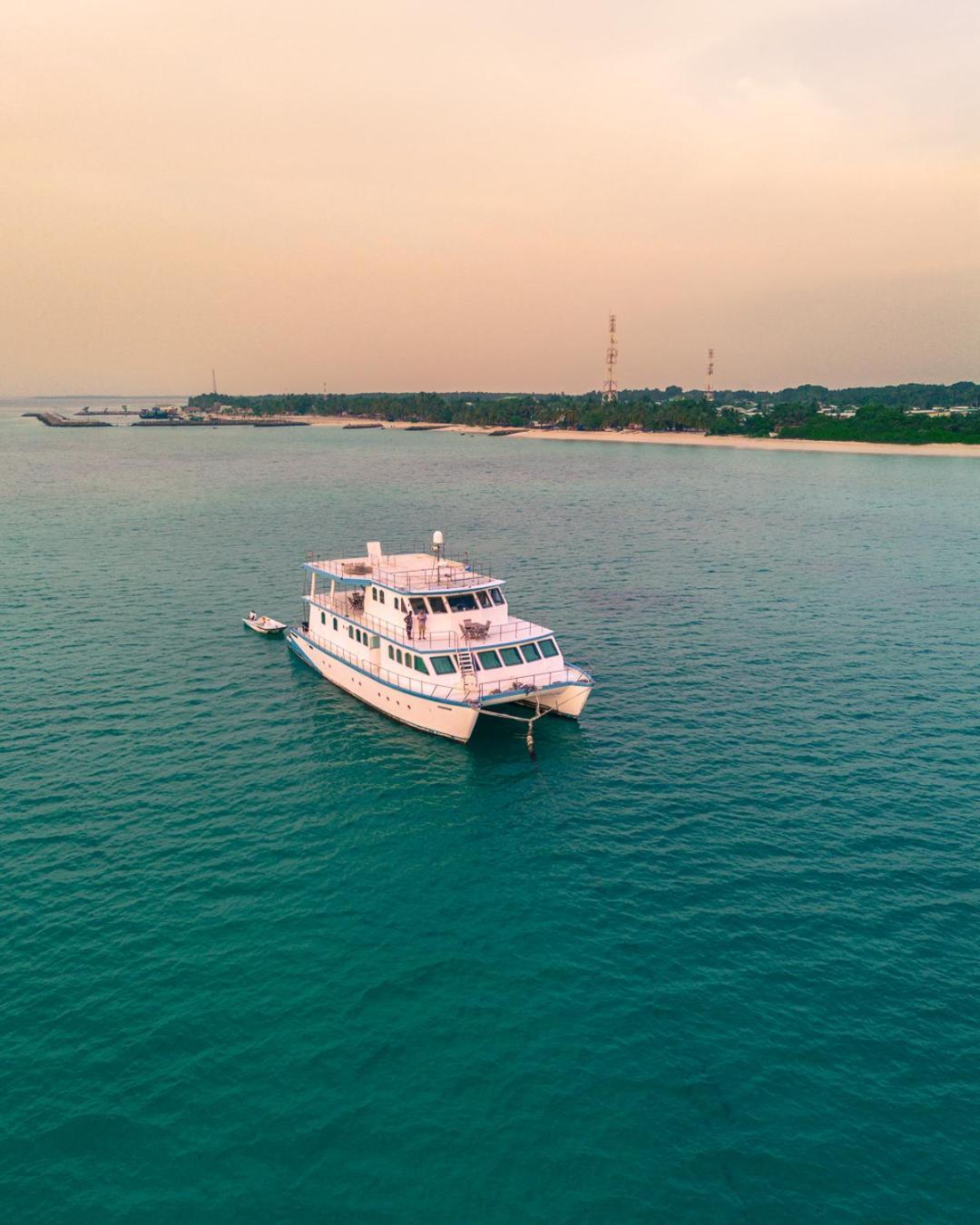 The Barefoot Eco Hotel Hanimaadhoo Island Екстериор снимка