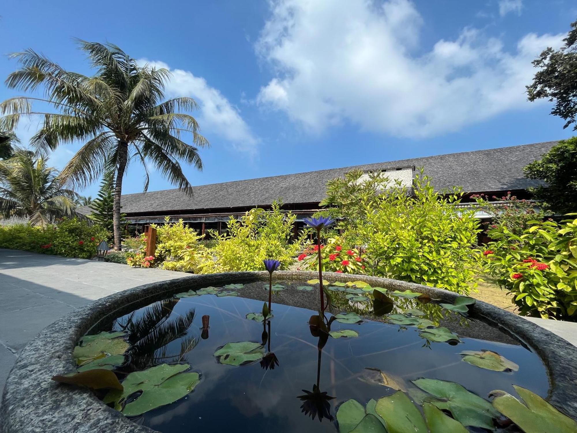 The Barefoot Eco Hotel Hanimaadhoo Island Екстериор снимка