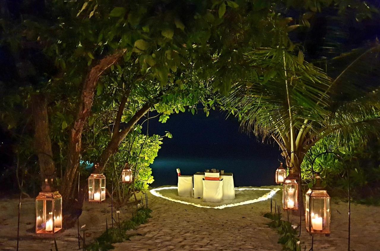 The Barefoot Eco Hotel Hanimaadhoo Island Екстериор снимка